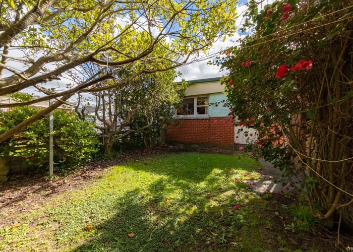  at 2/49 Frederick Street, Avalon, Lower Hutt