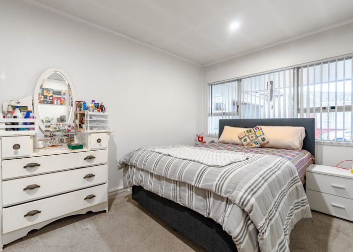  at 4/6 Ray Small Drive, Papakura, Papakura, Auckland