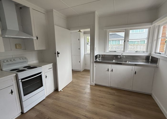  at 12 Crete Ave, Milford, North Shore City, Auckland