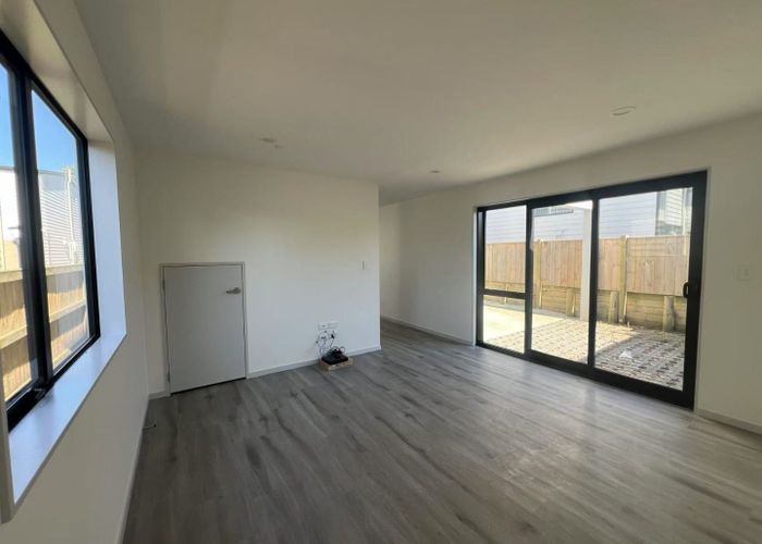  at 14 Matukutureia Lane, Manurewa, Manukau City, Auckland