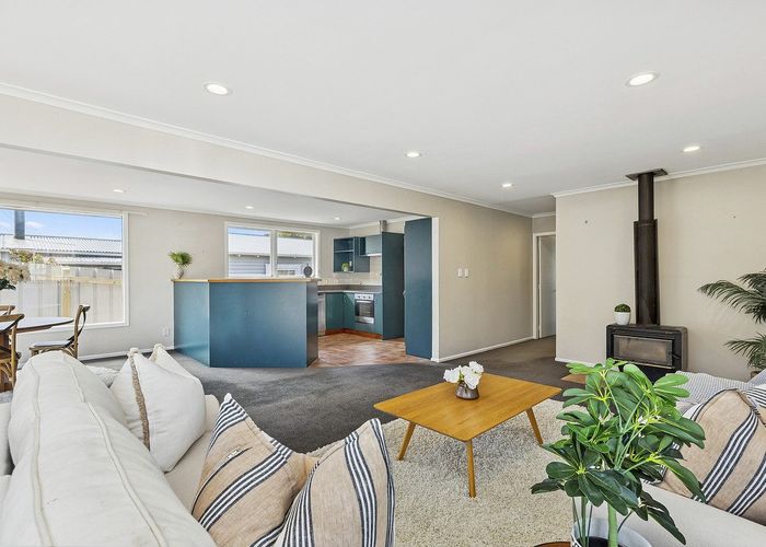  at 8 Te Motu Road, Pukerua Bay, Porirua, Wellington