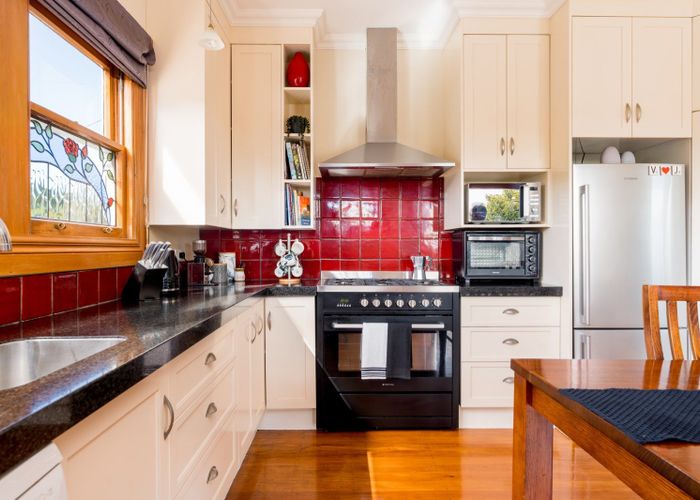  at 51 Chatham Street, Waihola