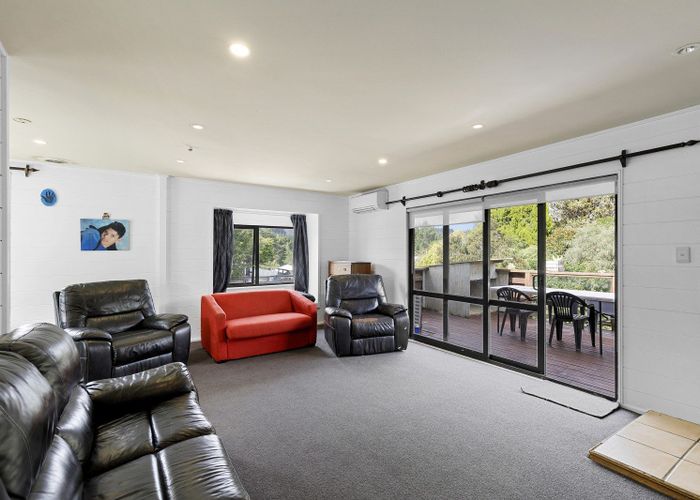  at 6 Serenity Grove, Maoribank, Upper Hutt, Wellington