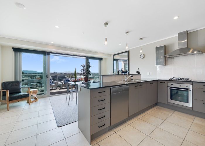  at 1501/72 Devonport Road, City Centre, Tauranga, Bay Of Plenty