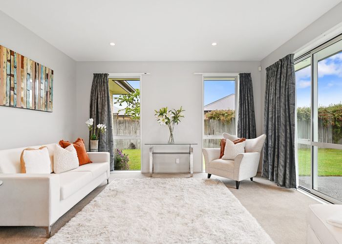  at 8 Maple Place, Rangiora