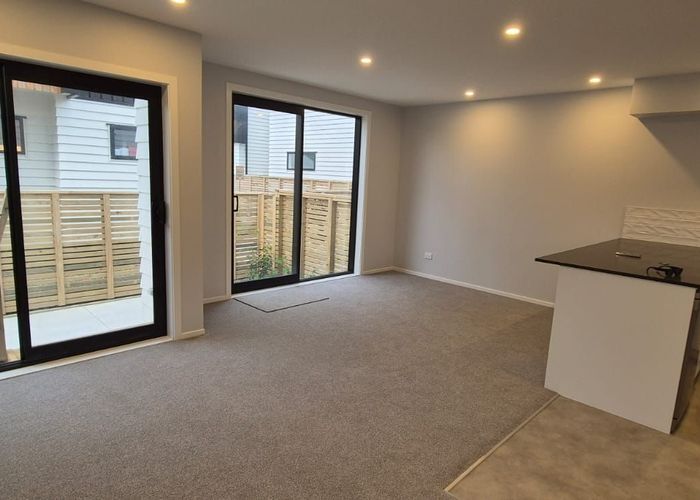  at 6 Woodcarver Lane, TITAHI BAY, PORIRUA