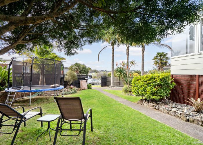  at 22 Salamanca Road, Sunnynook, Auckland
