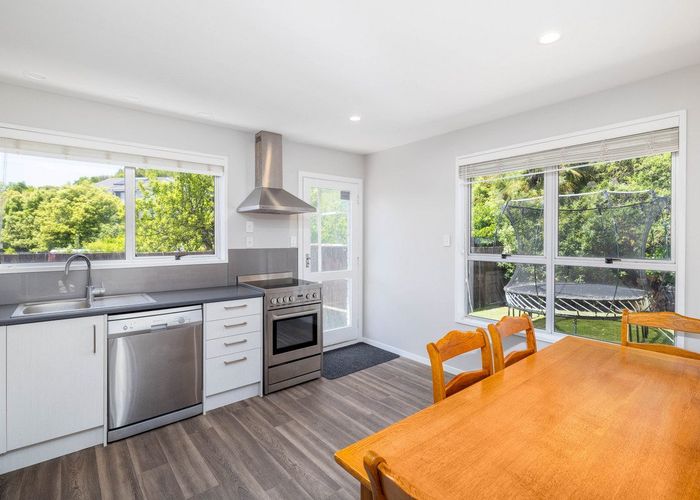  at 2/272 Centaurus Road, Hillsborough, Christchurch