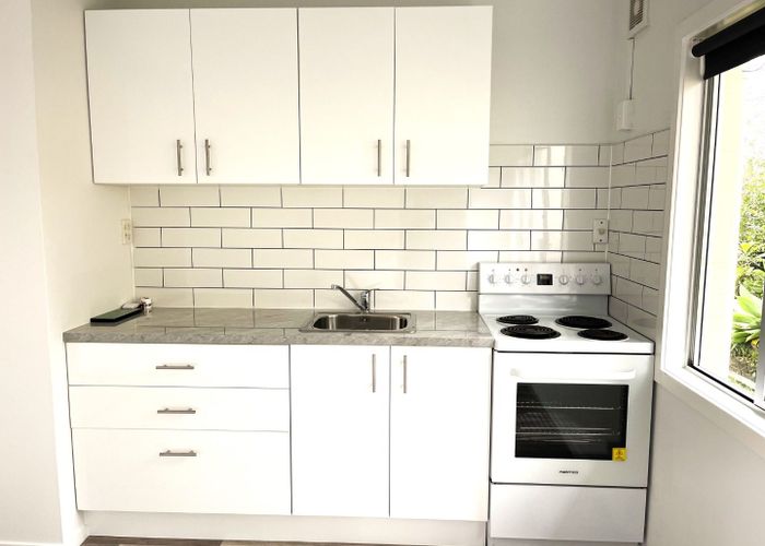  at 2/29 Arlette Place, Massey, Waitakere City, Auckland