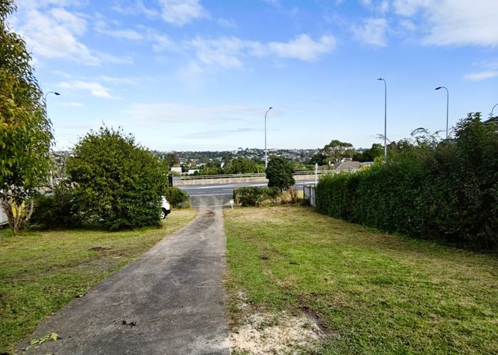  at 34 Tiverton Road, New Windsor, Auckland City, Auckland