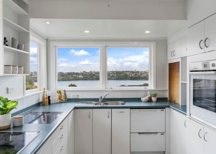 at 33 Awarua Crescent, Orakei, Auckland City, Auckland