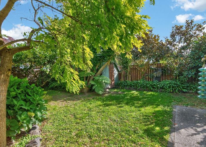  at 118 Oroua Street, Eastbourne, Lower Hutt, Wellington