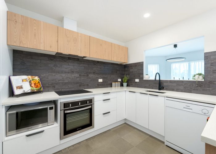  at 4 San Pablo Way, Henderson, Waitakere City, Auckland