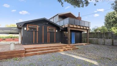  at 2 The Avenue, Otaki Beach, Otaki