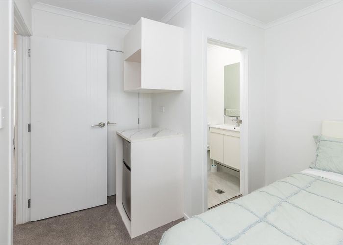  at 1/18  May street, Hamilton East, Hamilton, Waikato