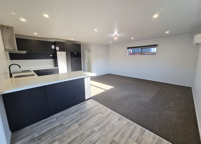 at 5 Foyle Place, Glendene, Waitakere City, Auckland