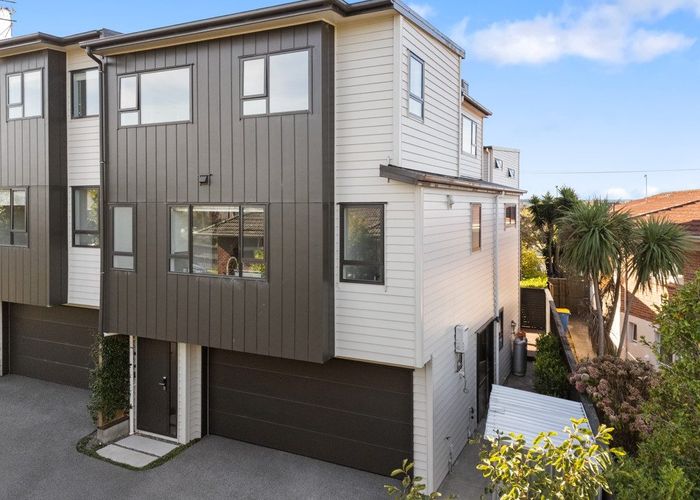  at 4D Fowler Street, Northcote, North Shore City, Auckland