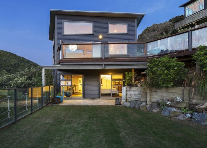  at 211 Houghton Bay Road, Houghton Bay, Wellington