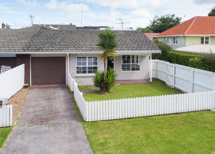 Free property data for 2/2 Raurenga Avenue, Royal Oak, Auckland homes