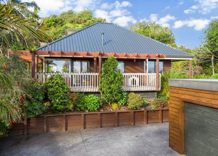  at 35 Landing Road, Titirangi, Auckland