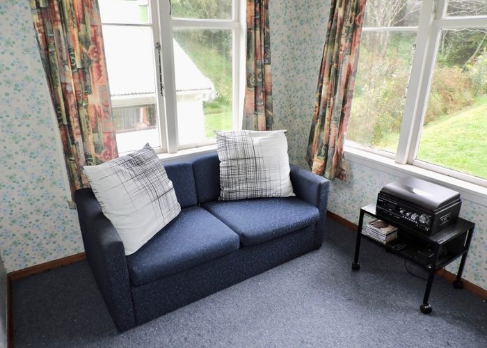  at 102 Chester Road, Tawa, Wellington
