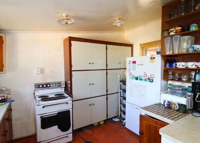  at 208 Taumata Island Road, Taumata Island, Carterton