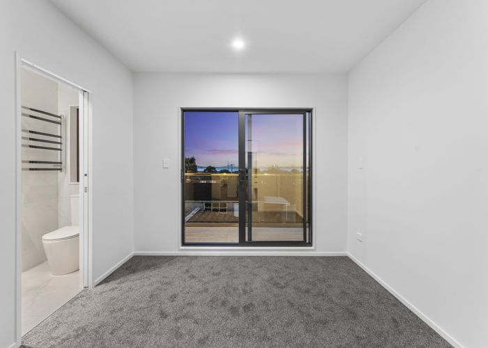  at 4 Toru Street, Te Atatu Peninsula, Waitakere City, Auckland
