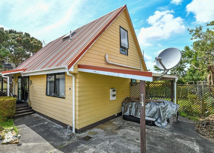  at 9B Sunnyside Crescent, Papatoetoe, Auckland