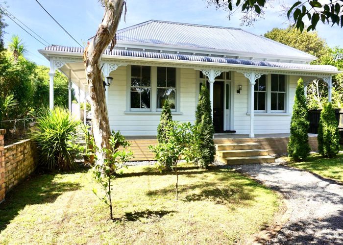 at 83 Lancaster Road, Beach Haven, North Shore City, Auckland