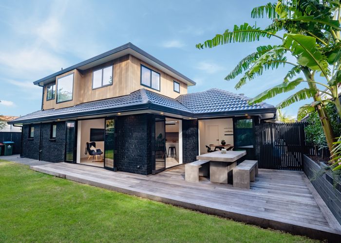  at 2/31 Torrance Street, Royal Oak, Auckland