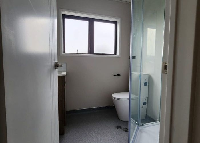  at 8/6 Hamlin Road, Mount Wellington, Auckland City, Auckland