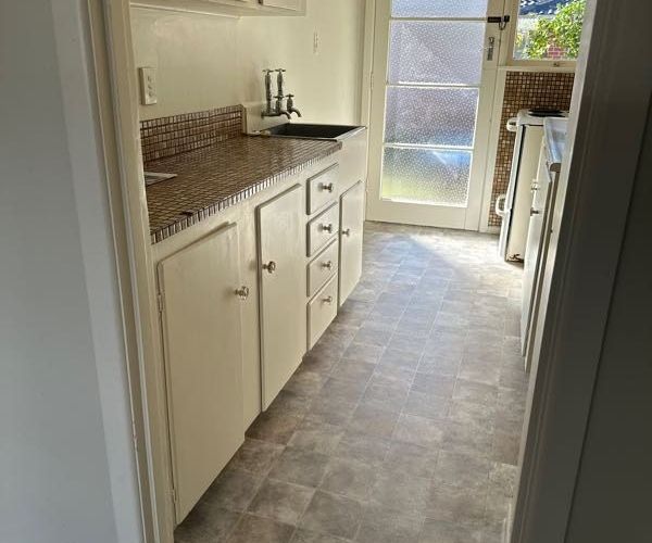  at 2/14 Oaklands Road, Mount Eden, Auckland City, Auckland