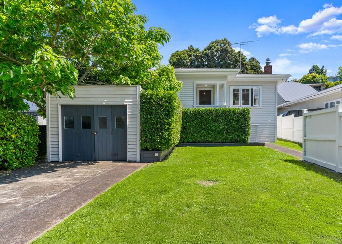  at 41 Hillsborough Road, Hillsborough, Auckland