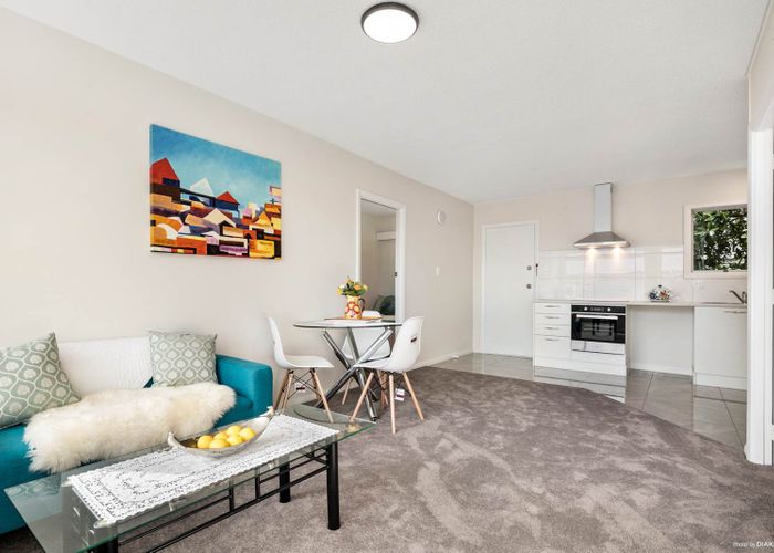  at 7/29 Fairview Road, Mount Eden, Auckland