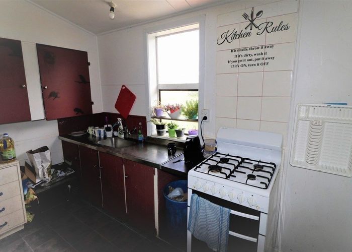  at 16 Beach Road, Castlecliff, Whanganui