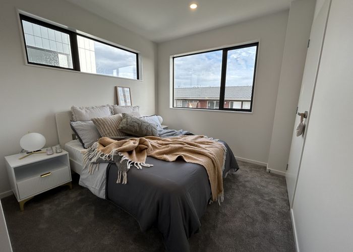  at 9 Paetai Lane, Te Atatu Peninsula, Waitakere City, Auckland