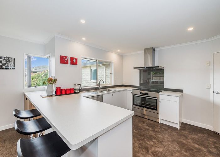  at 78 Guildford Drive, Paraparaumu