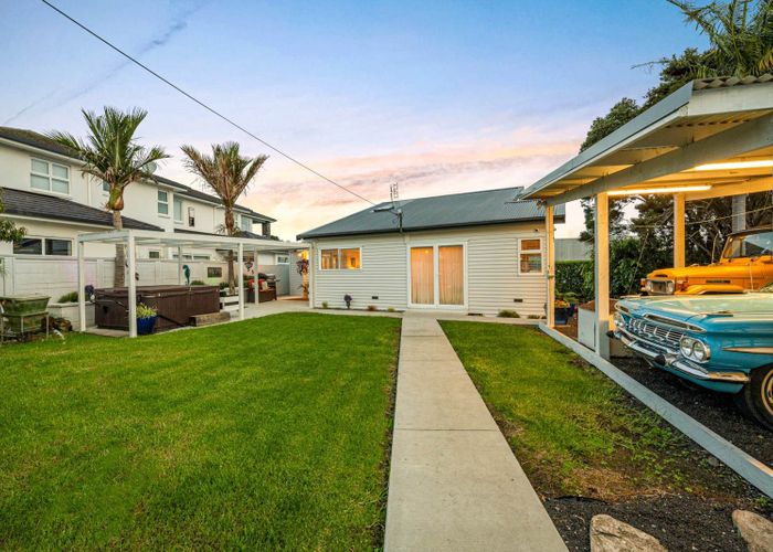  at 67 Ferry Parade, Herald Island, Waitakere City, Auckland