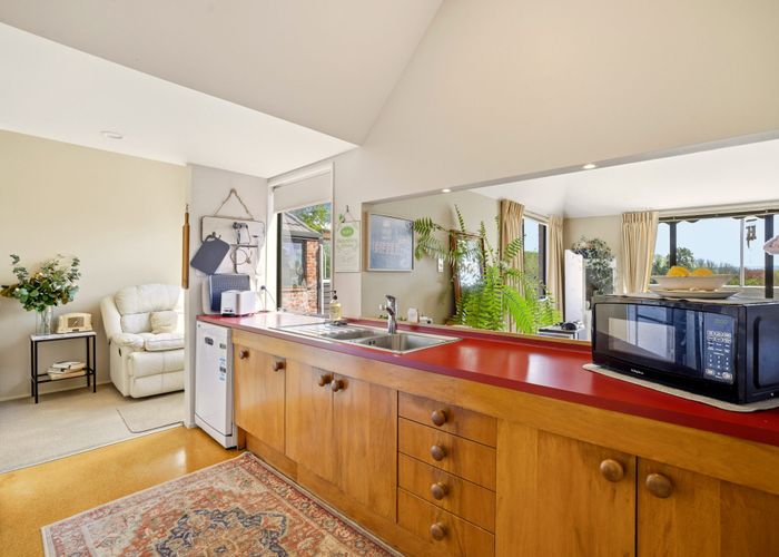  at 4/3 Karitane Drive, Cashmere, Christchurch City, Canterbury