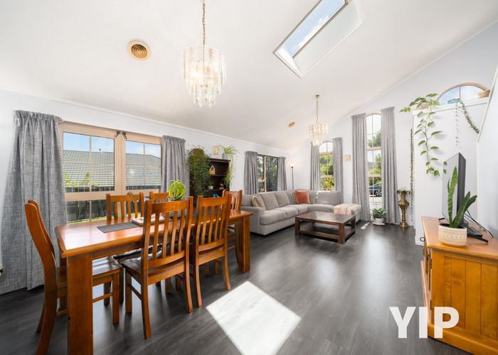  at 33 Peppertree Lane, Woodridge, Wellington, Wellington