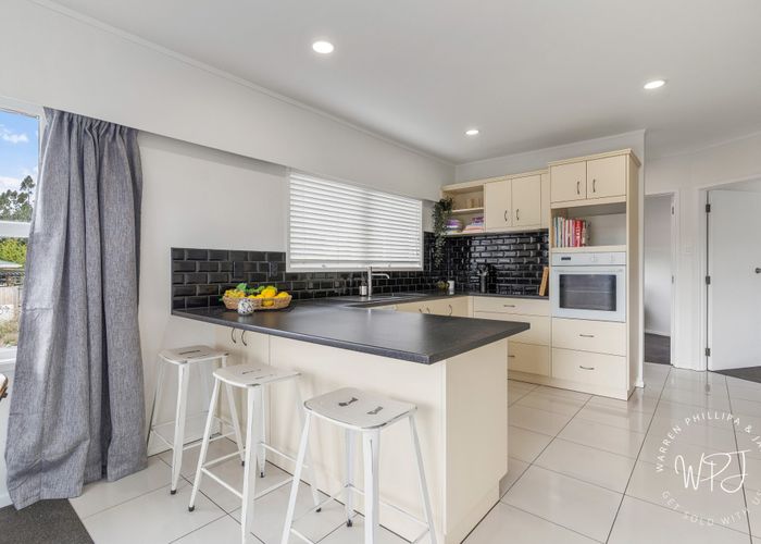  at 32 Royston Street, Rosehill, Papakura, Auckland