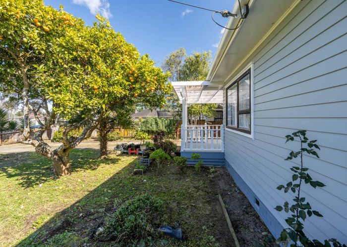  at 37 Antrim Crescent, Otara, Auckland