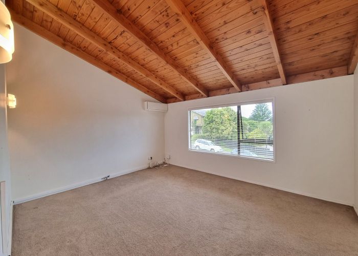  at 2/88 Glamorgan Drive, Torbay, North Shore City, Auckland