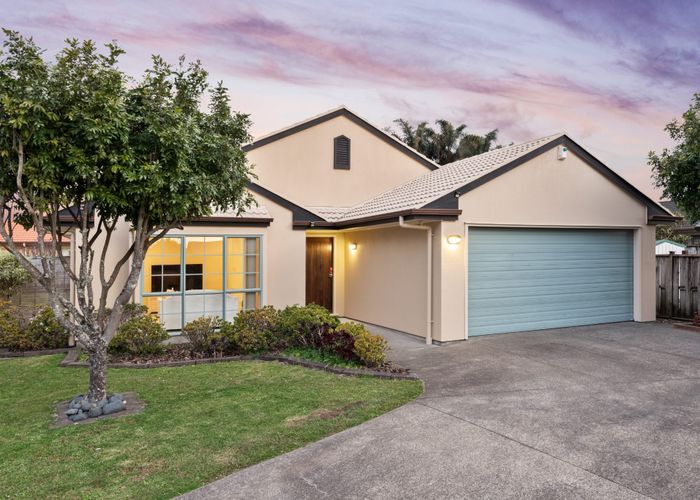  at 20 Freestone Place, Henderson, Auckland