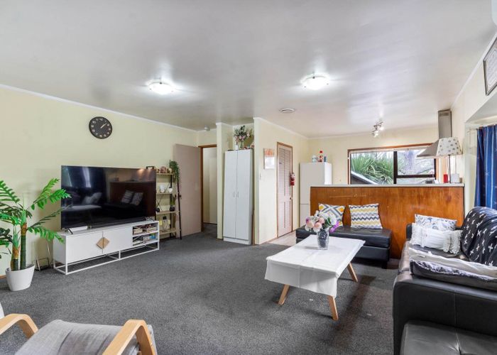  at 4/20 Reid Road, New Lynn, Waitakere City, Auckland