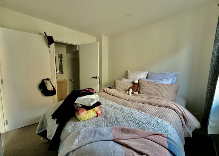  at 12 Fantail Place, Avondale, Auckland