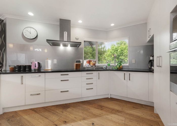  at 20 Kate Sheppard Avenue, Torbay, North Shore City, Auckland