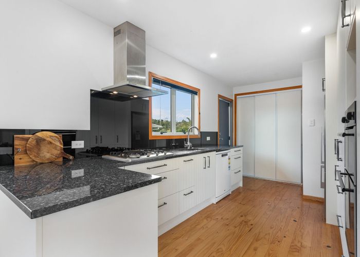  at 48 Chippendale Crescent, Birkdale, North Shore City, Auckland