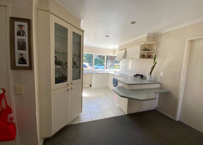  at 2/246 Cascades Road, Botany Downs, Manukau City, Auckland