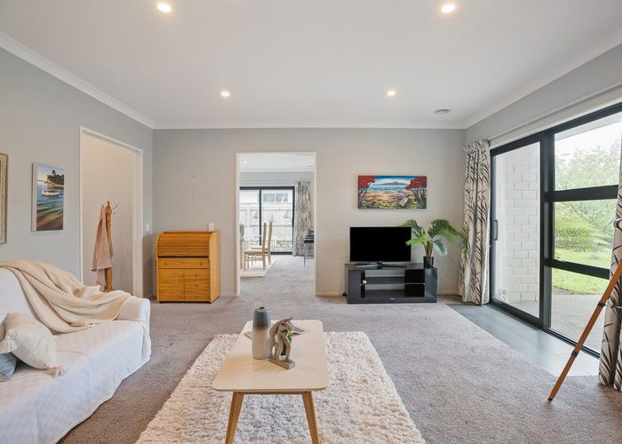  at 83 Kotuku Drive, Paraparaumu Beach, Kapiti Coast, Wellington